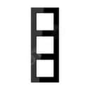 Рамка 3-я для горизонтальной/вертикальной установки Серия- A550 Материал- термопласт. Цвет- черный JUNG