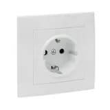 Розетка 1-м СП Валенсия 16А IP20 с заземл. защ. шторки бел. PROxima EKF EWR16-028-10