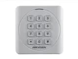 Считыватель EM карт с механической клавиатурой Hikvision DS-K1801EK частота считывания 125КГц
