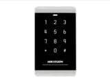 Считыватель Mifare карт с сенсорной клавиатурой Hikvision DS-K1103MK частота считывания 13.56МГц