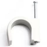 Скоба пластиковая с гвоздем D=7-8мм 51700 DKC