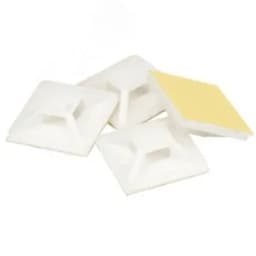 Площадка самоклеящаяся 20х20 белая под хомуты (100шт)