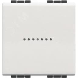 Livinglight. Выключатель аксиальный одноклавишный 10А 250В. Автоматические клеммы. 2 модуля. Цвет Белый Legrand Euro