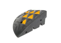 Съезд с бордюра резиновый СР-150-2 концевая часть 0,3х0,15х0,36м