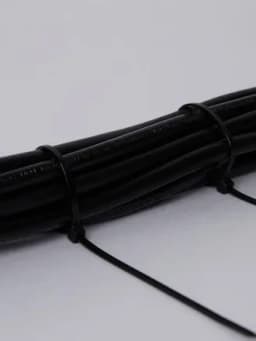 Хомут кабельный 2.5х200 нейл. черн. (уп.100шт) IEK UHH32-D025-200-100