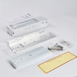 Электромагнитный замок (сила удержания 500 кг), в комплекте с уголком, цвет серебристый сатинированный алюминий RAL 7047 RL-EML500-L0S R-Lock