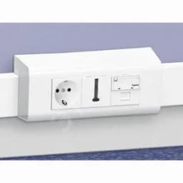 Mosaic Рамка 6 модуля на профиль 030560 LEGRAND