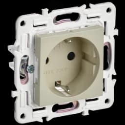 SKANDY Розетка с заземлением с защитными шторками 16А безвинтовое крепление SK-R06B бежевый IEK