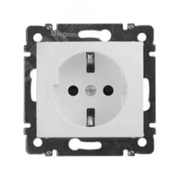 VALENA Розетка с заземлением со шторками в рамку белая 774421 LEGRAND