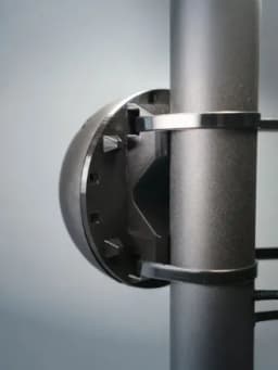 Кронштейн для камеры на столб (черный) под коробку МК-2 PRO