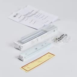 Электромагнитный замок (сила удержания 180кг),с двумя встроенными датчиками, цвет серебристый сатинированный алюминий RAL 7047 RL-EM180-LSS R-Lock