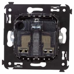 Розетка 1-м СП 2мод. Avanti «Черный матовый» 16А 2P+E защ. шторки механизм черн. DKC 4412003