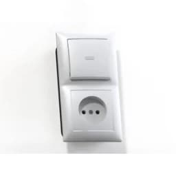 СЕЛЕНА Блок комбинированный с/у выключатель одноклавишный с подсв.+розетка 2К БКВР-417, белый