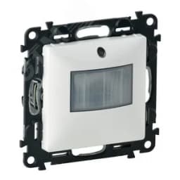 Valena LIFE Датчик движения 180° 400Вт с нейтралью С лицевой панелью Белый