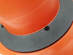 Конус дорожный - КС-2.6.0 - 520 мм. мягкий комбинированный, квадратное основание, 1 светоотражающая полоса, 1 белая полоса , утяжелитель .