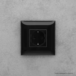 Розетка 1-м СП 2мод. Avanti «Черный квадрат» 16А IP20 2P+E защ. шторки черн. DKC 4402003