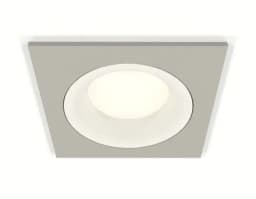 Комплект встраиваемого светильника Ambrella Light XC7633001