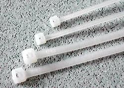 Стяжка нейлоновая неоткрывающаяся, безгалоген Hyperline GT-370IC 100 шт.