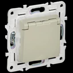 SKANDY Розетка 1-местная с заземлением с защитными шторками и крышкой 16А IP44 SK-R11B бежевый IEK