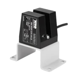 Бесконтактный выключатель ISN N32P-31P-10-LZ